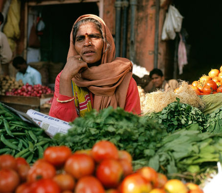 संघर्षाच्या पलीकडे .....