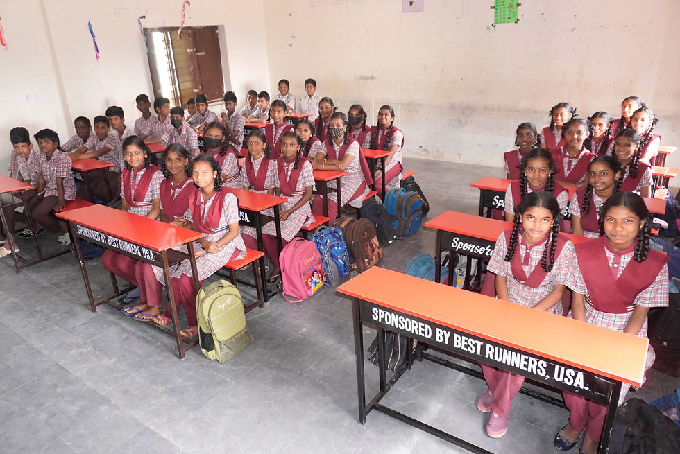 46 school desks worth Rs 1.6 lakh donated to a Govt School