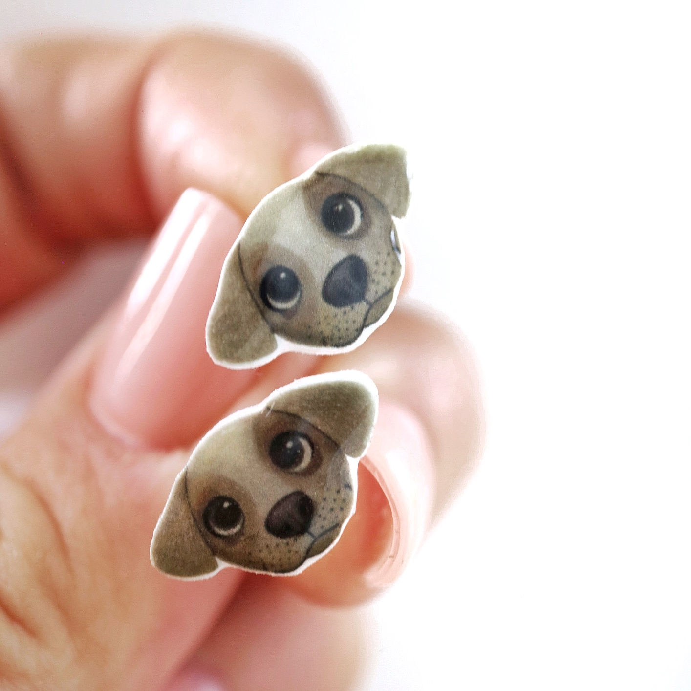 PES  - náušnice puzetky