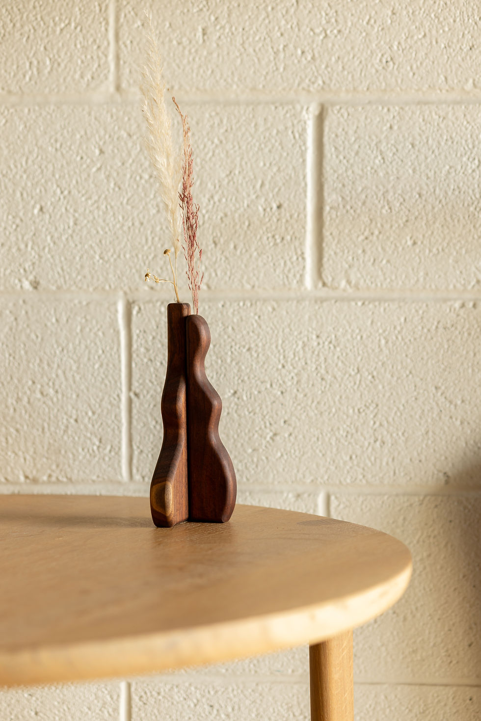 Curvy Dried Plant Vase