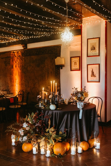 Wedding autumn table decoration