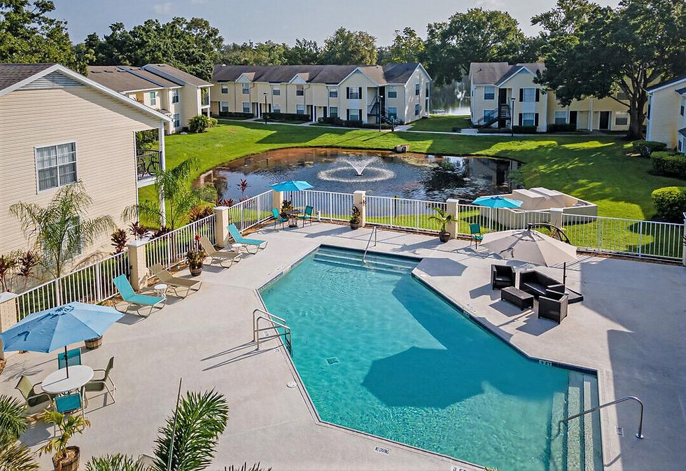 pool the vista.jpeg