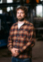 Portrét muže v kostkované košili