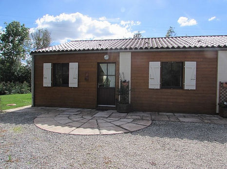 le Gîte Lavande, pour 4/5 personnes, entrée individuelle, à nalliers en sud vendée 85 au bas marais