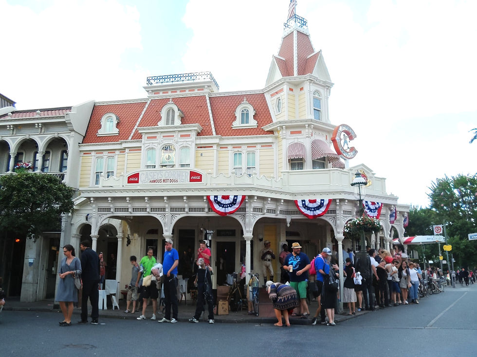 Caseys Corner restaurant on Main Street USA