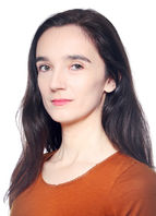 Elisabeth Renault-Geslin portrait fond blanc.jpg