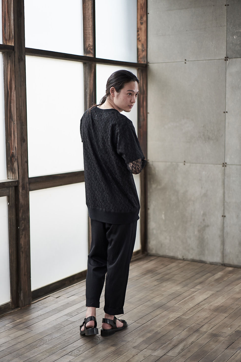 サムネイル： Floral Lace Sweater