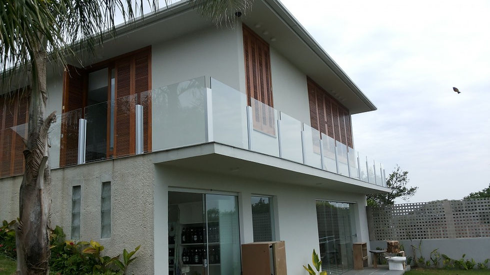 -guarda-corpo-em-vidro-temperado-e-laminado-1412365275_15415_ad2_g