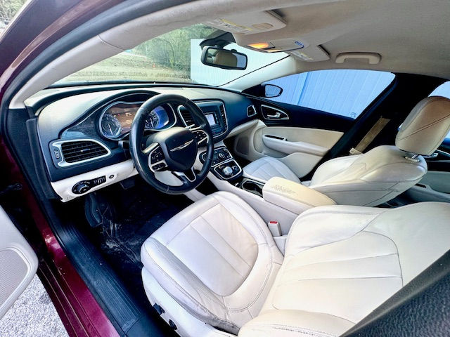Thumbnail: 2015 CHRYSLER 200C