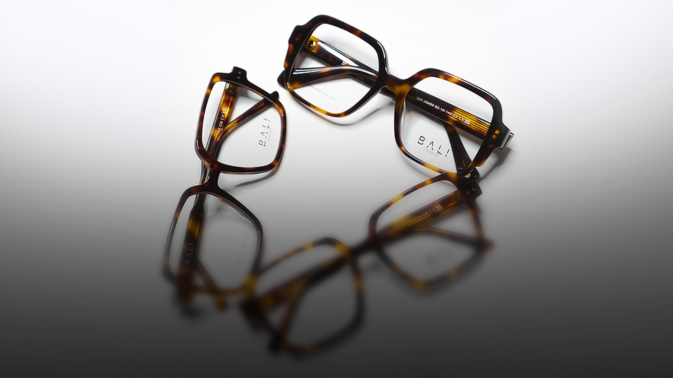 Lunettes couleur écaille disponibles chez Aria Optic opticien Arras