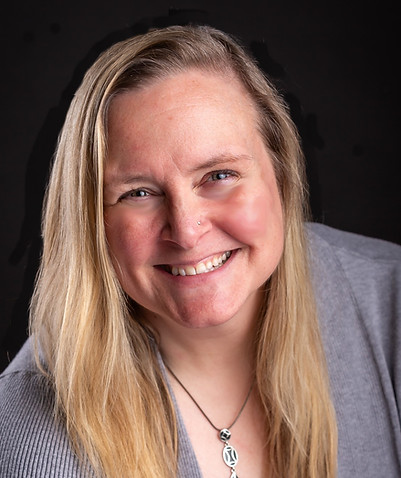headshotFeb2025 - Julie Redl.jpg