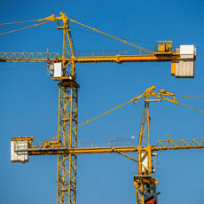 Lift & Cranes