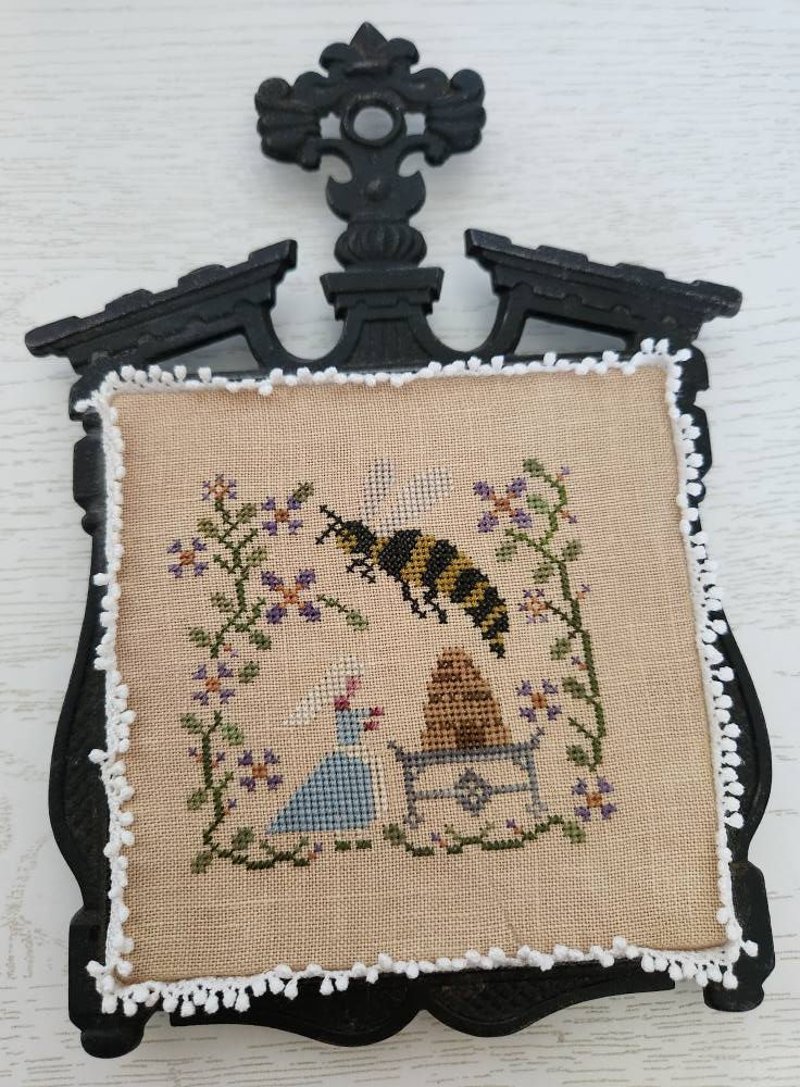 FINISHED: Telling The Bees (Red Sand Fibre)