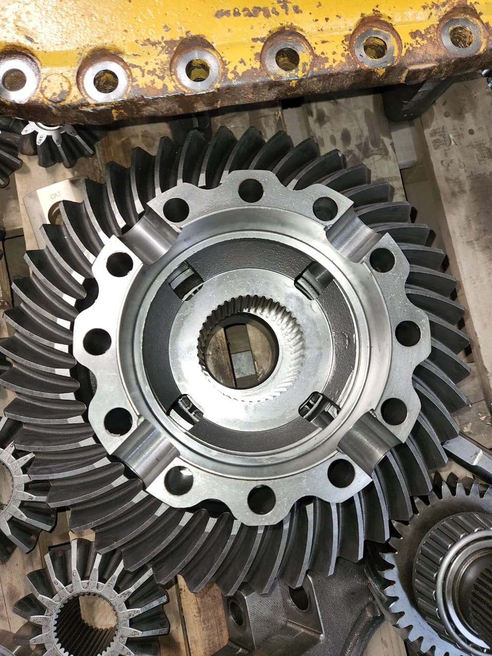 Thumbnail: CAT 735 - Differential (Center)