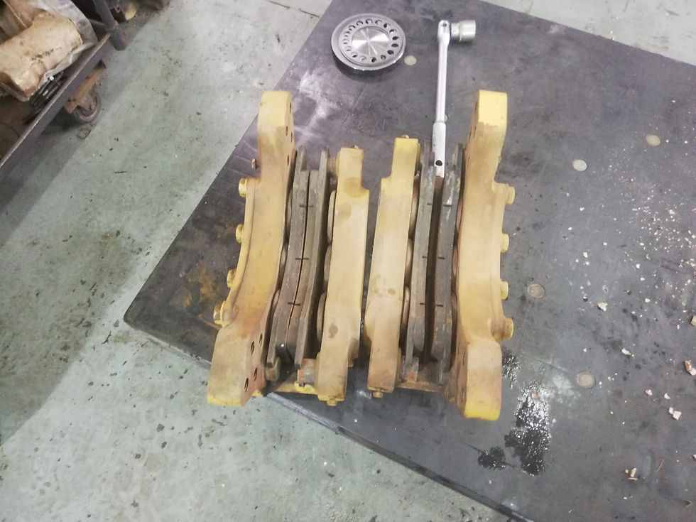 Thumbnail: CAT 777D - Front Corner