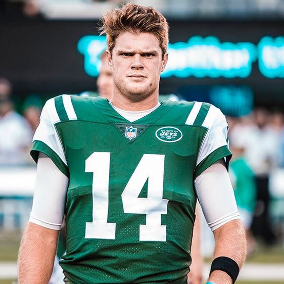 NFL: Sam Darnold Dazzles In Debut