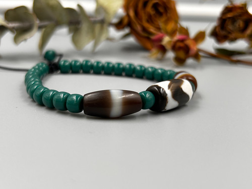 水紋虎牙 天珠 Dzi bead ① Tiger Tooth Dzi Bead,Rare large size.虎牙天珠，稀少的大尺寸。#天珠 コレクション
