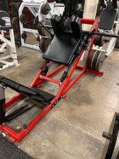 ARSENAL STRENGTH HACK SQUAT