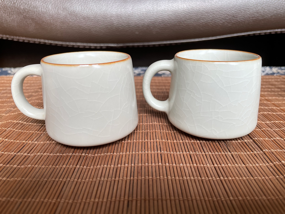 Thumbnail: Handled Tea Cup with Broken-Ice Crackle Glaze冰裂有耳杯