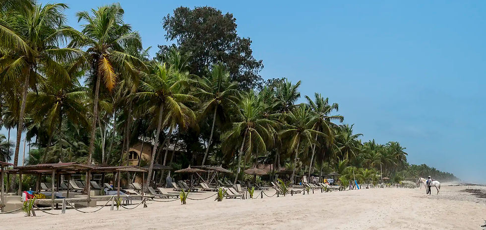 La plage d'Assinie est une des plus prisée de Côte d'Ivoire, un décor de rêve pour qu'un rêve micronational devienne réalité