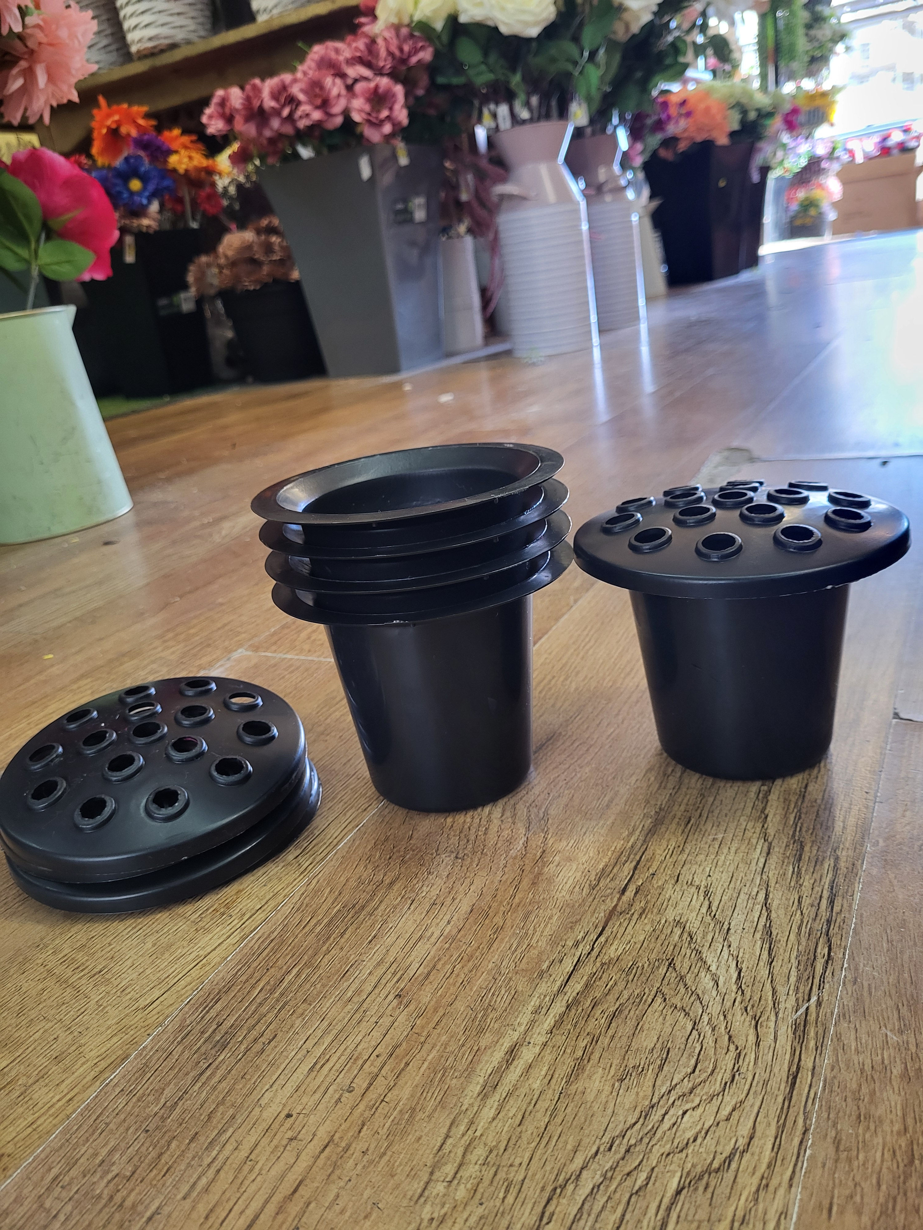Bundle of 5 gravepots - black pot/black lid