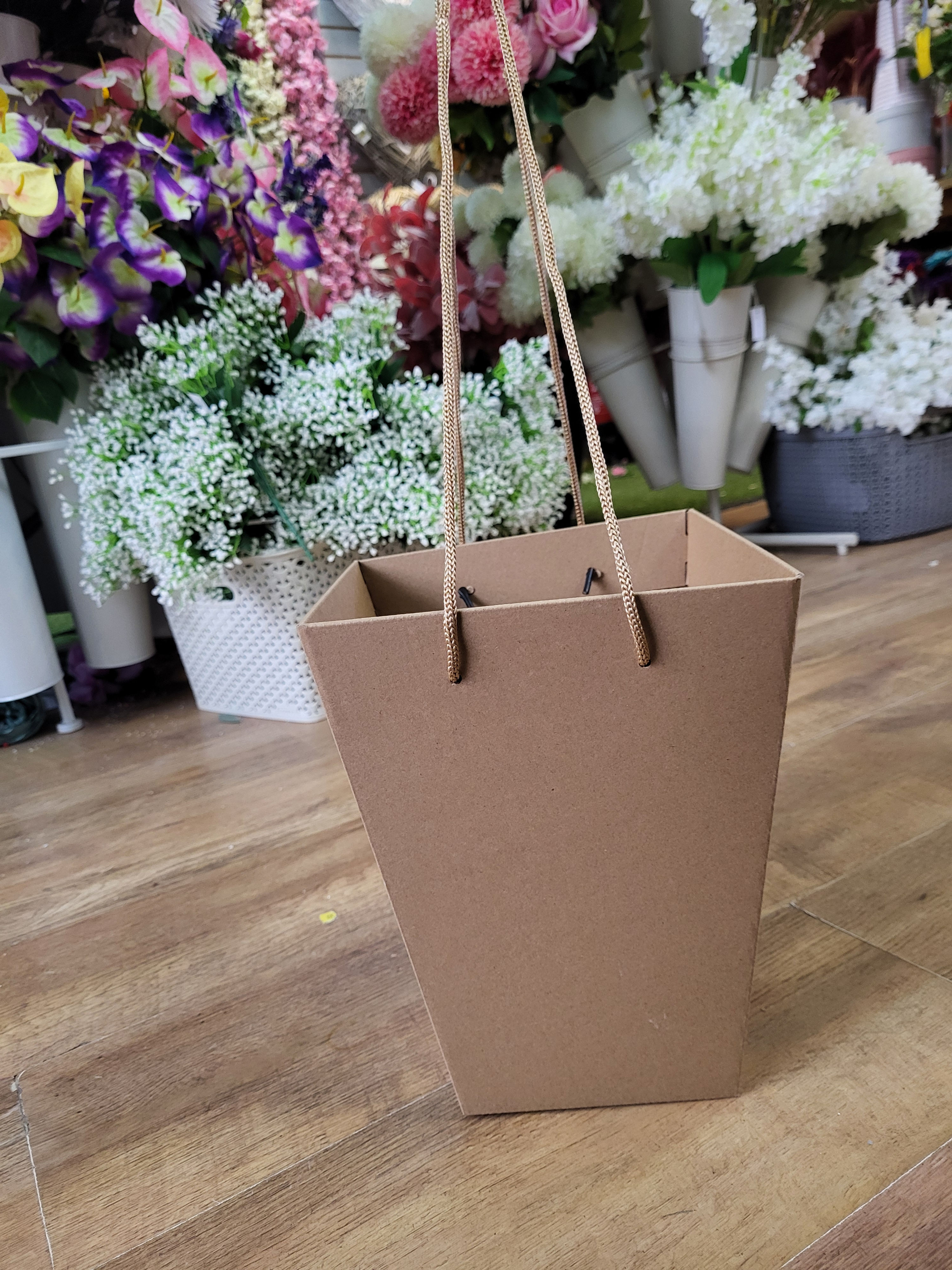 Kraft flower box with handle - 21x14x27.5cm