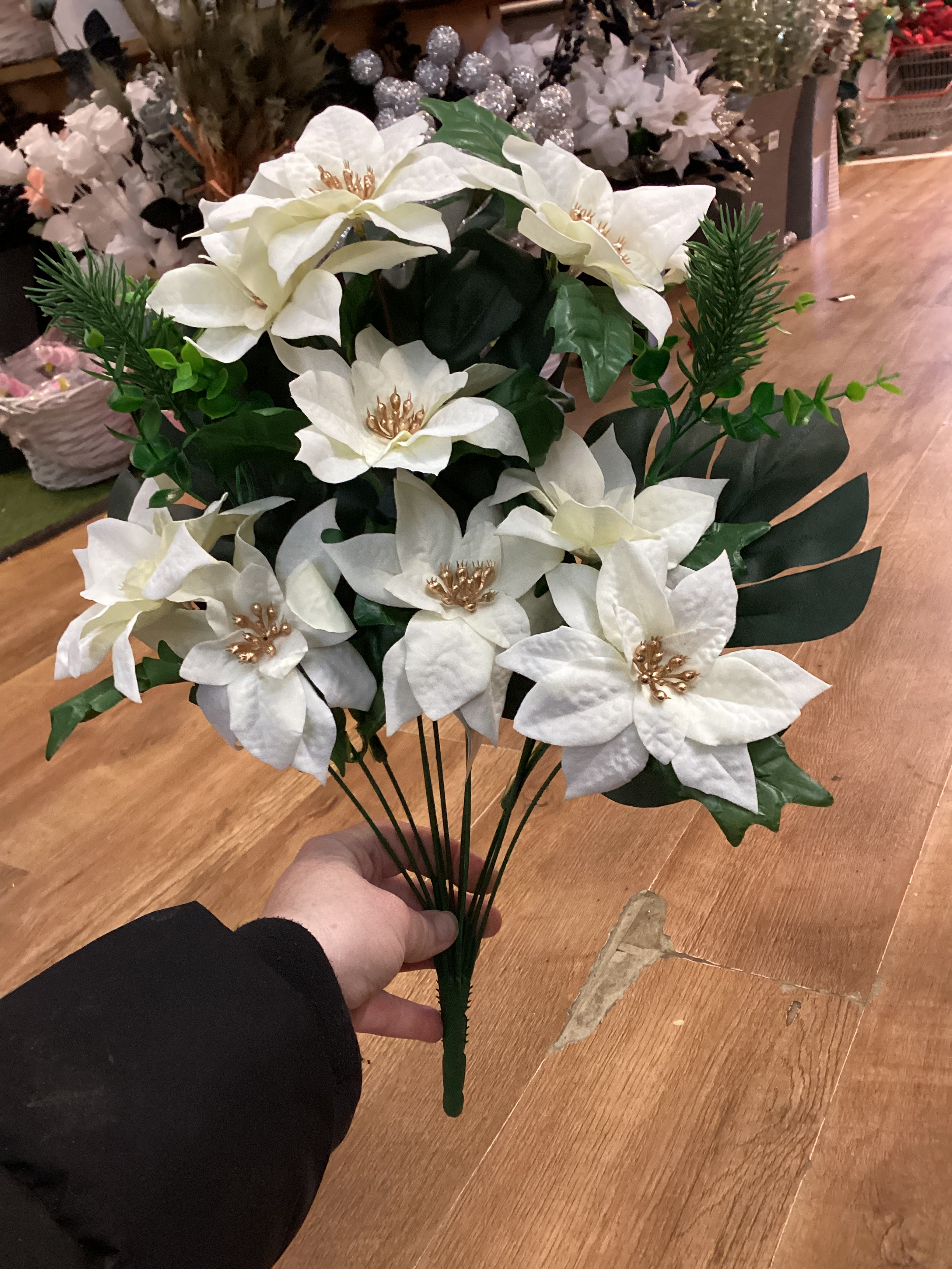 Flat back poinsettia bunch - cream