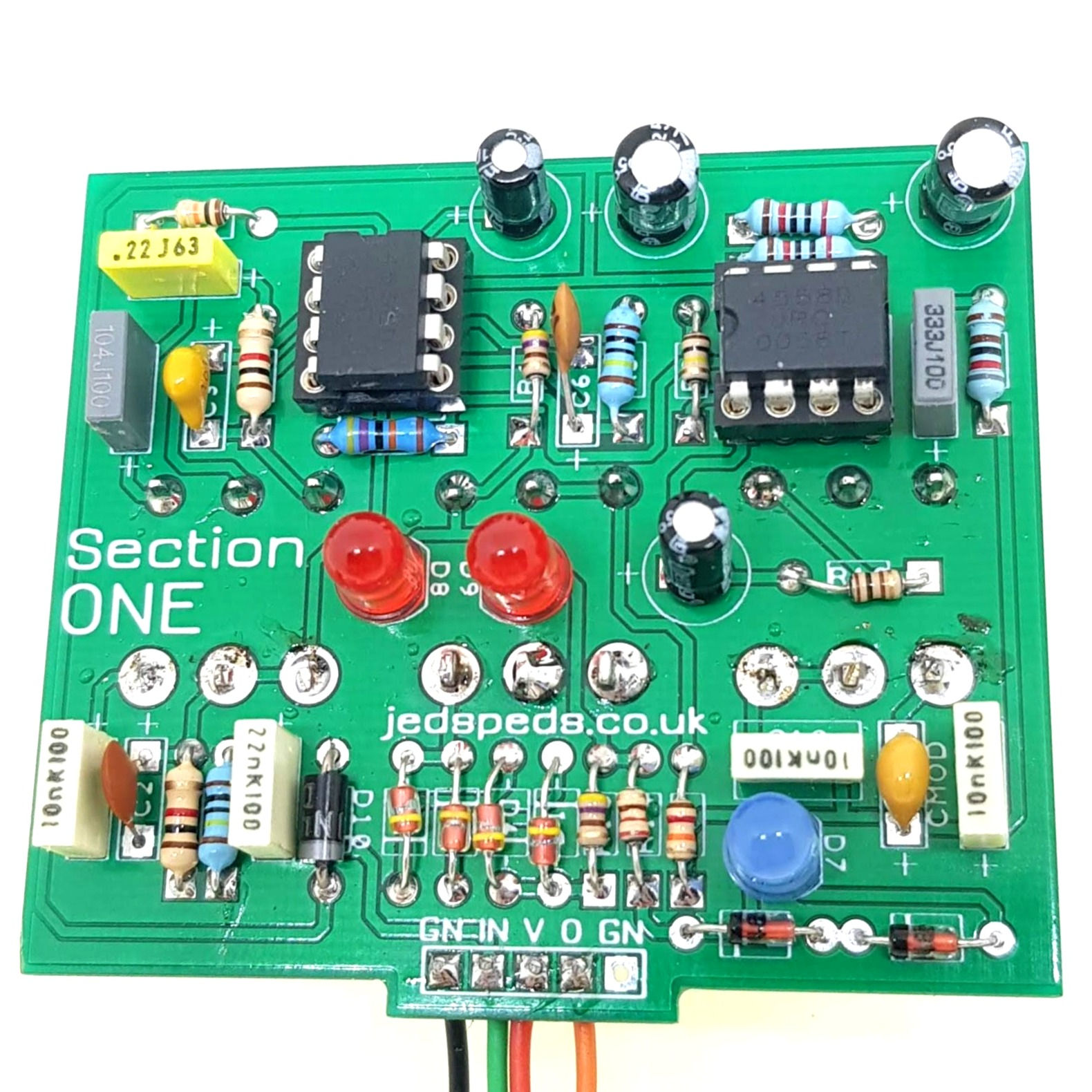 front view of completed guitar pedal circuit board
