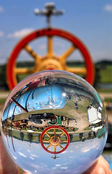 Edwin Winter Pond Globe.png