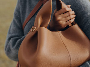 [BRND] LOG.064 | POLÈNE PARIS: 有機幾何、皮具工藝與法式視覺哲學