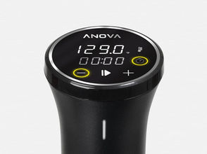 「自 2014 年推出第一代 Anova 精密烹調器以來，傳統廚房的概念、人們的烹飪方式以及飲食習慣發生了巨大變化。」