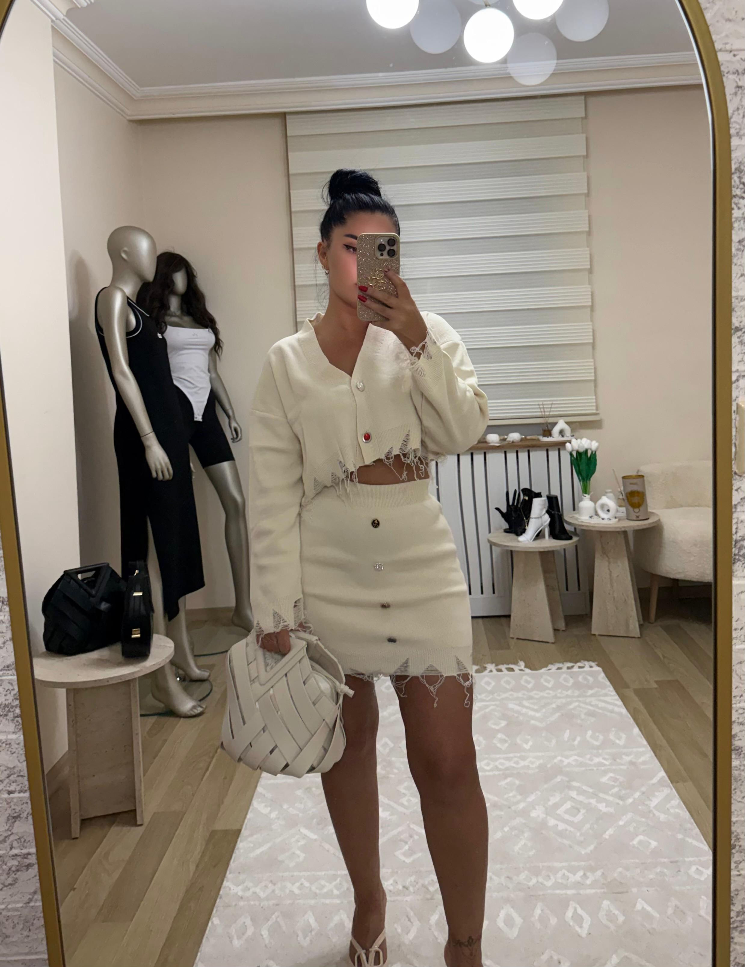 Düğme detaylı triko takım