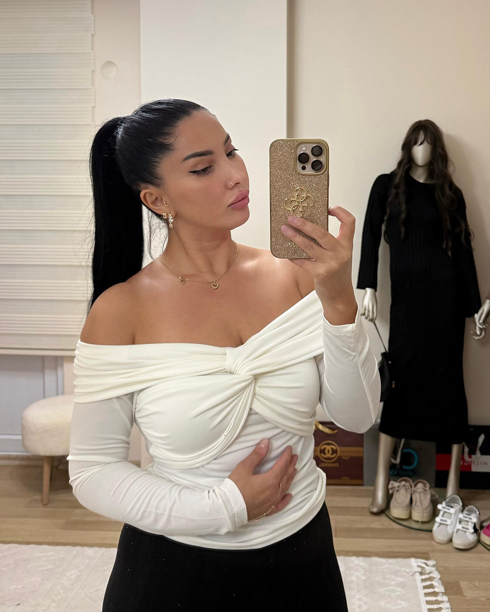 Küçük resim: Madonna yaka açık omuz bluz