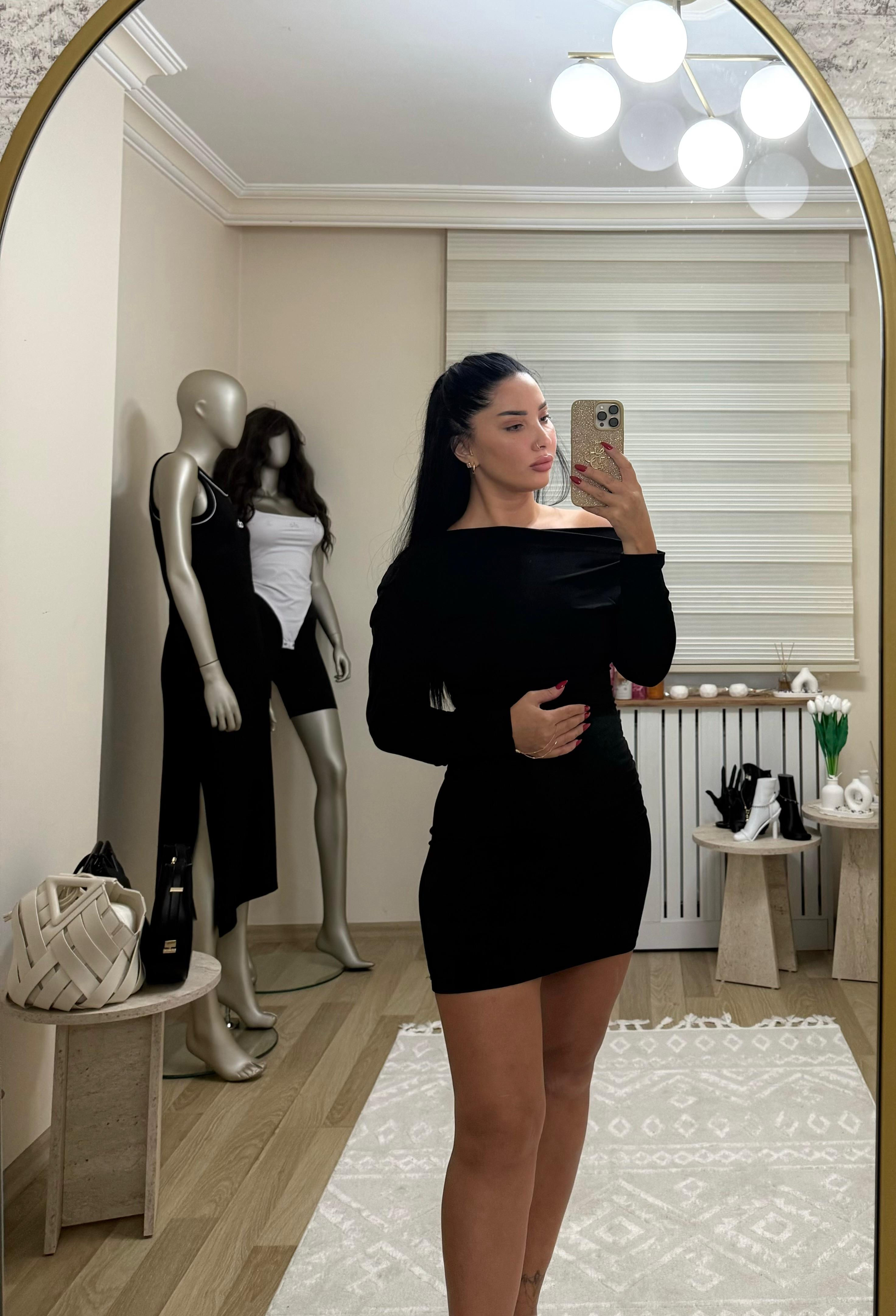 Omuz dekolteli mini elbise