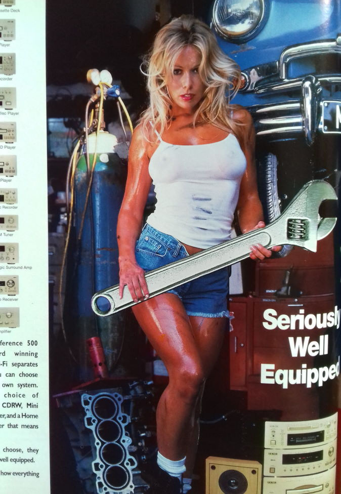 Thumbnail: FHM Nov 2000 #130 - Sophie Ellis-Bextor, Jessica Simpson, Sarah Manners