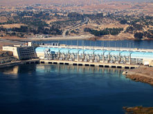 ކުއްލި ޚަބަރު: ތިޝްރީން ޑޭމް ސޫރިޔާގެ އަސްކަރިއްޔާގެ ބާރުގެ ދަށަށް ގެނެސްފި