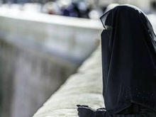 އަހަރެންގެ ފިރިމީހާއަކީ ގިނަގިނައިން ރޯދަ ހިފައި، ރޭއަޅުކަންކުރުން ދިގު މީހެކެވެ.