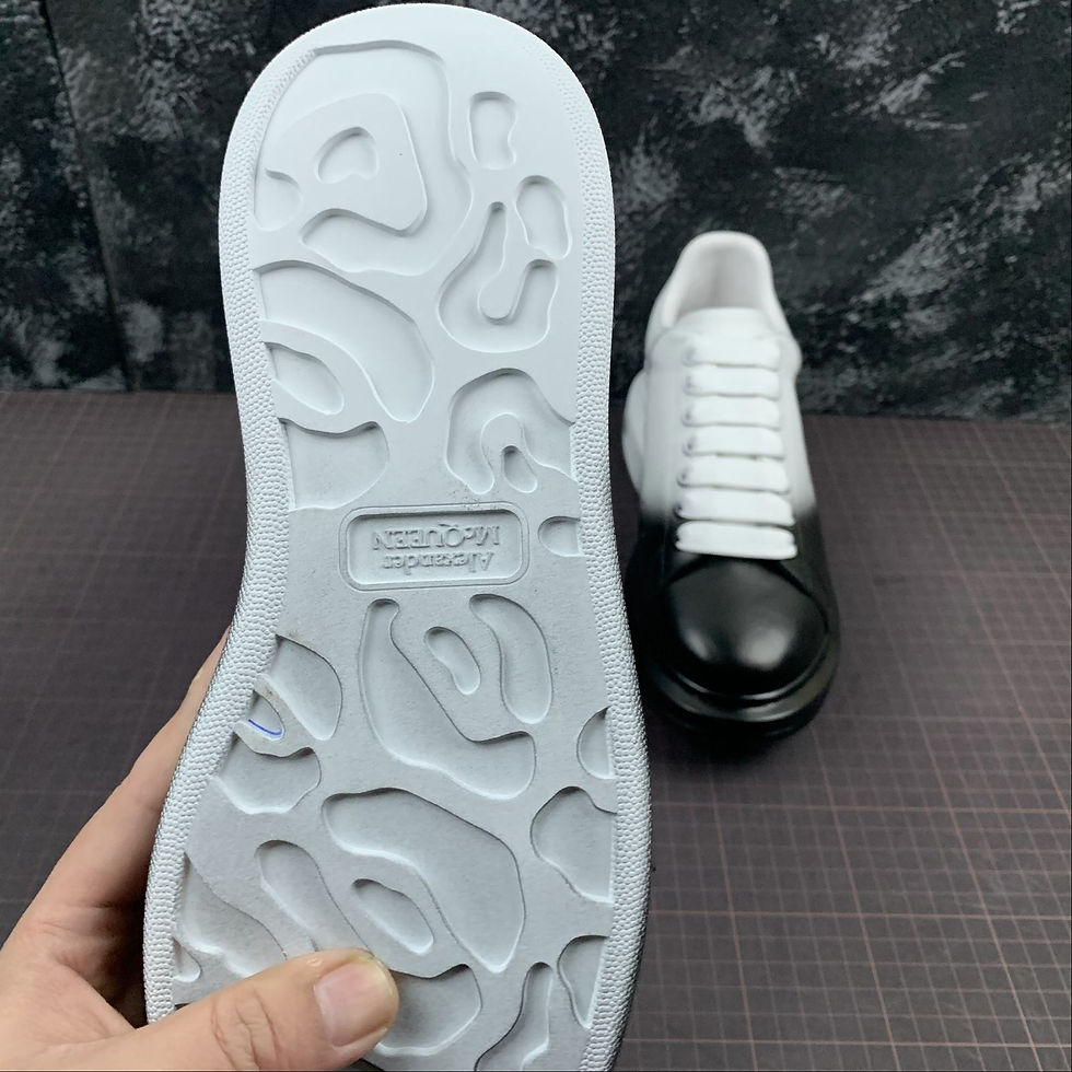 Miniatura: Alexander McQueen