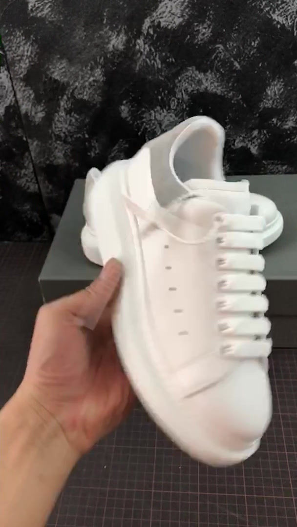 Miniatura: Alexander McQueen