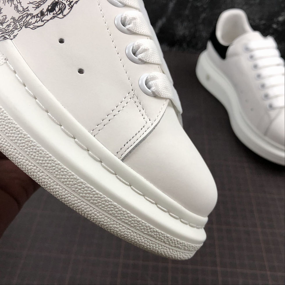 Miniatura: Alexander McQueen