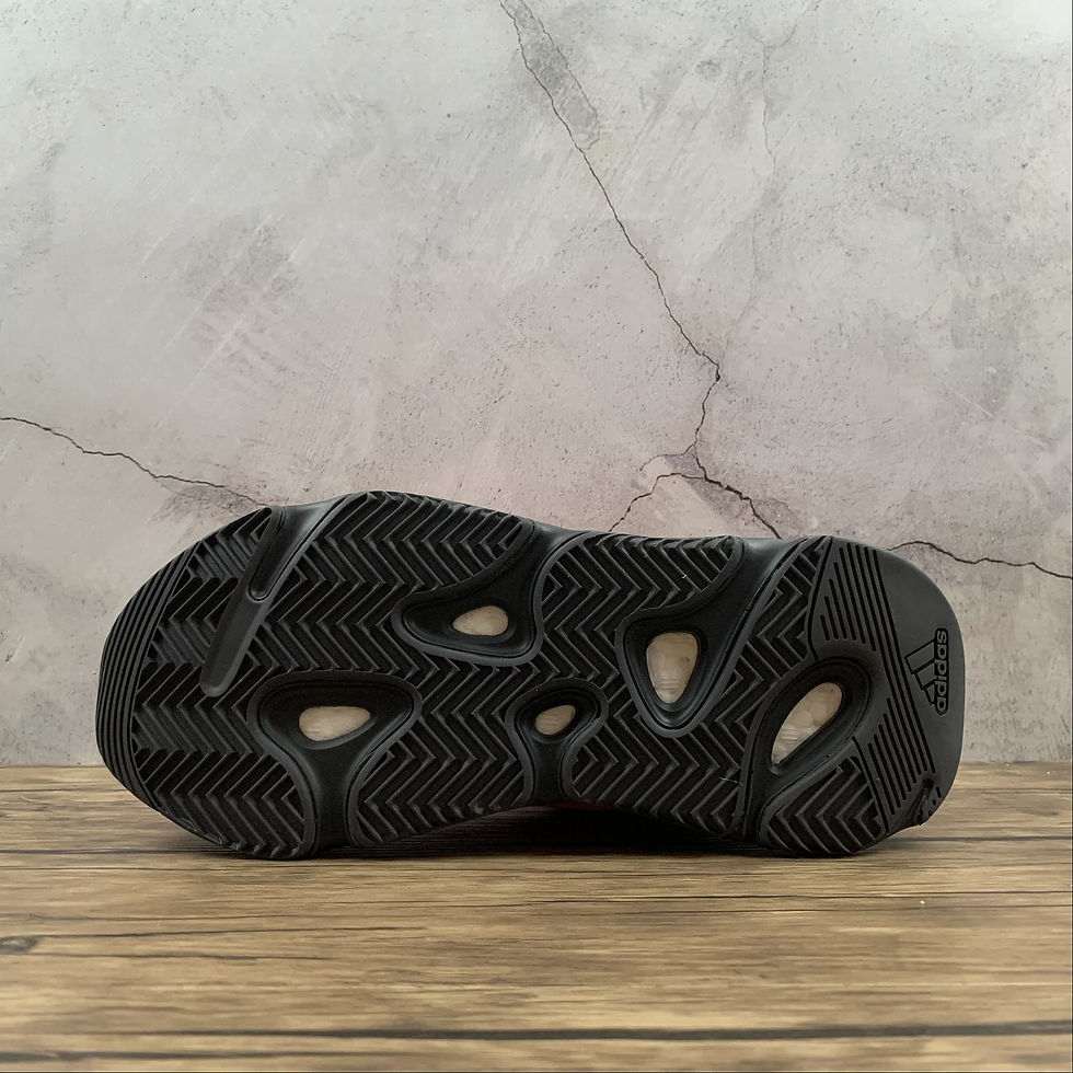 Miniatura: Yeezy 700