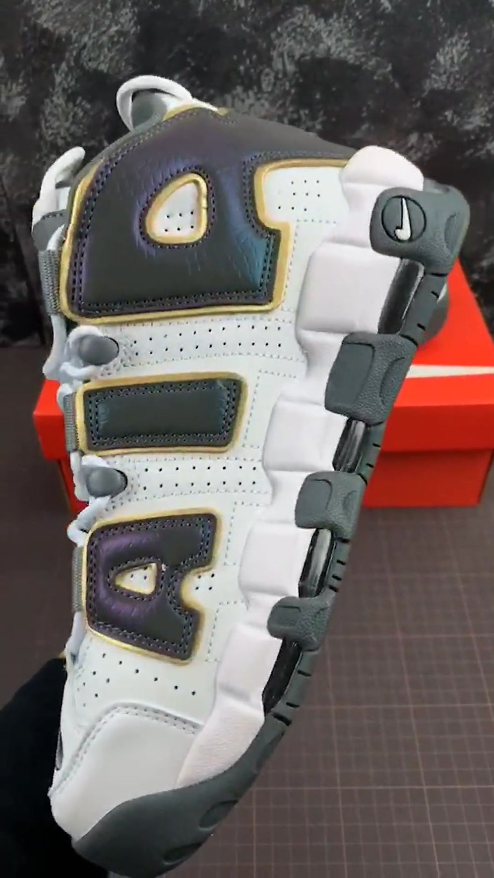 Miniatura: Nike Air More Uptempo