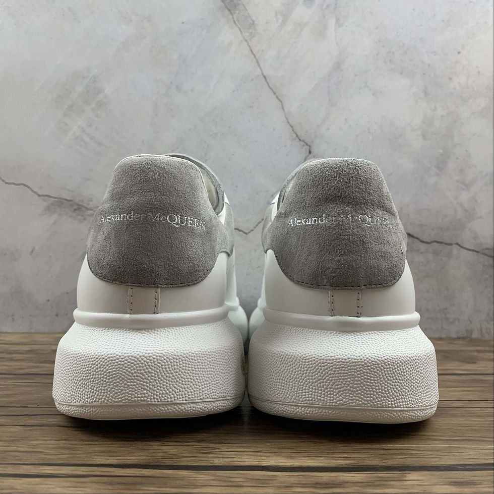 Miniatura: Alexander McQueen