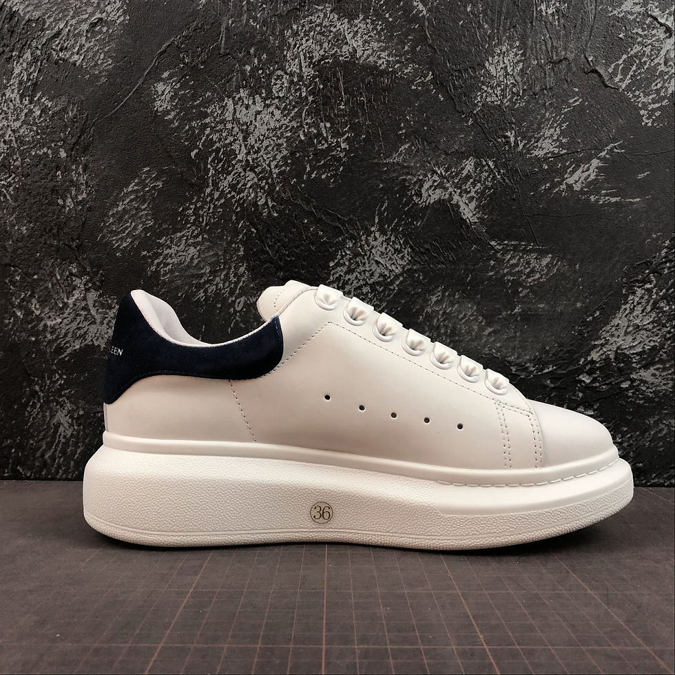 Miniatura: Alexander McQueen