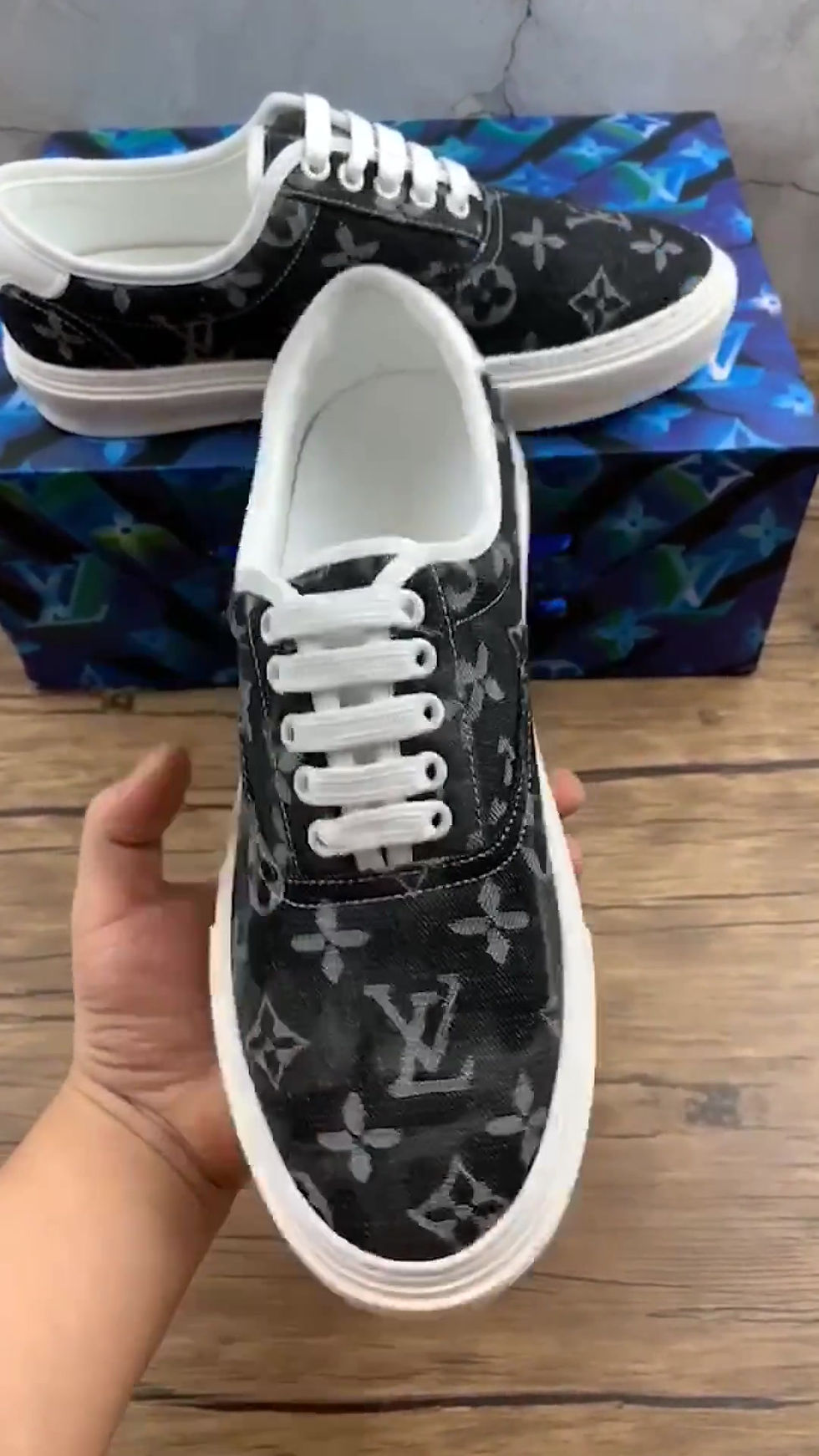 Miniatura: Louis Vuitton