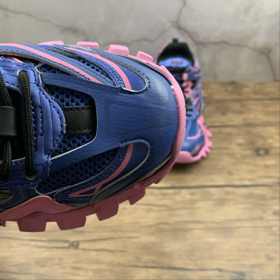 Miniatura: Balenciaga Track 2