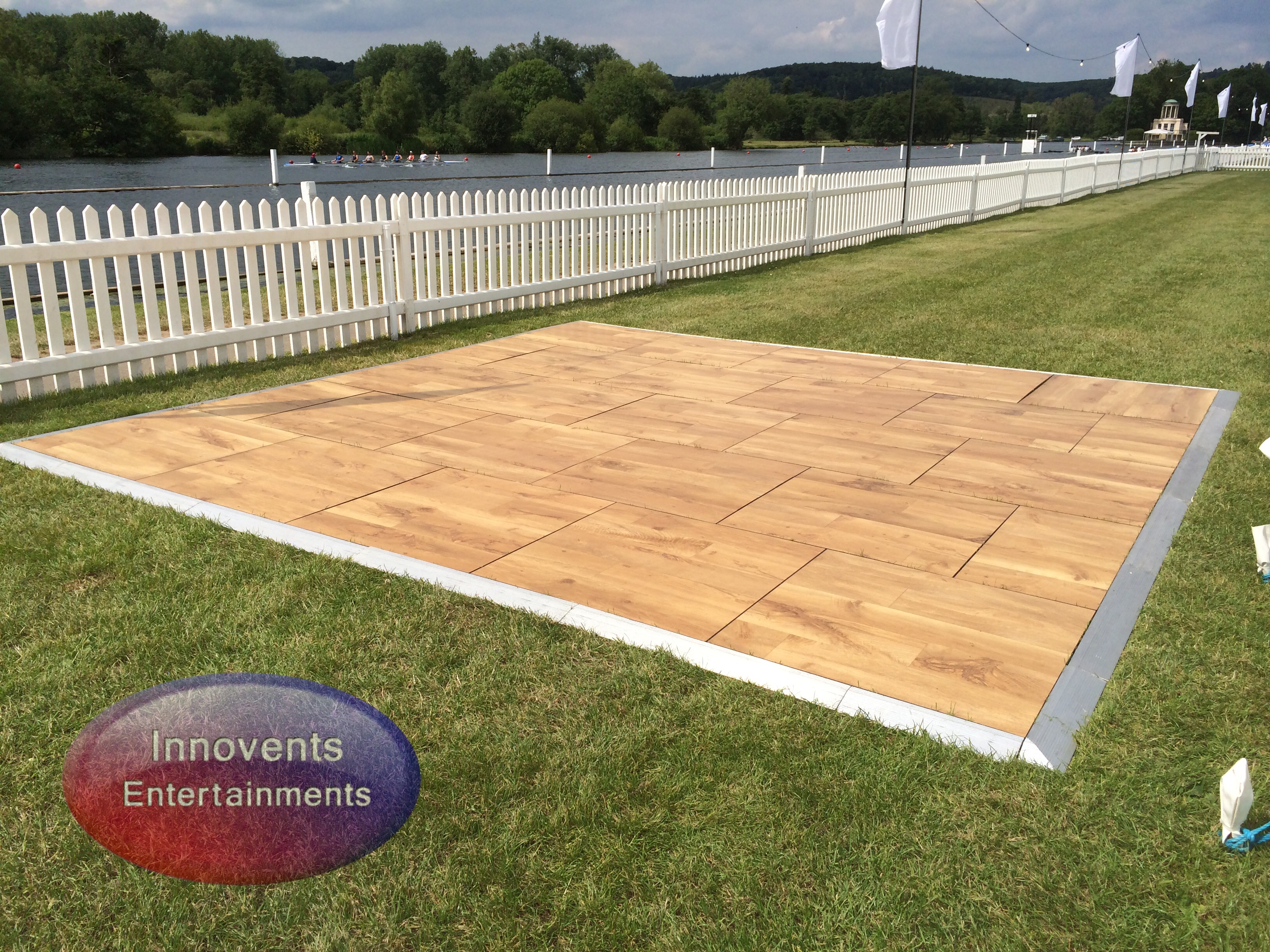 Dance Floor Hire Berkshire Innovents Entertainments & Services