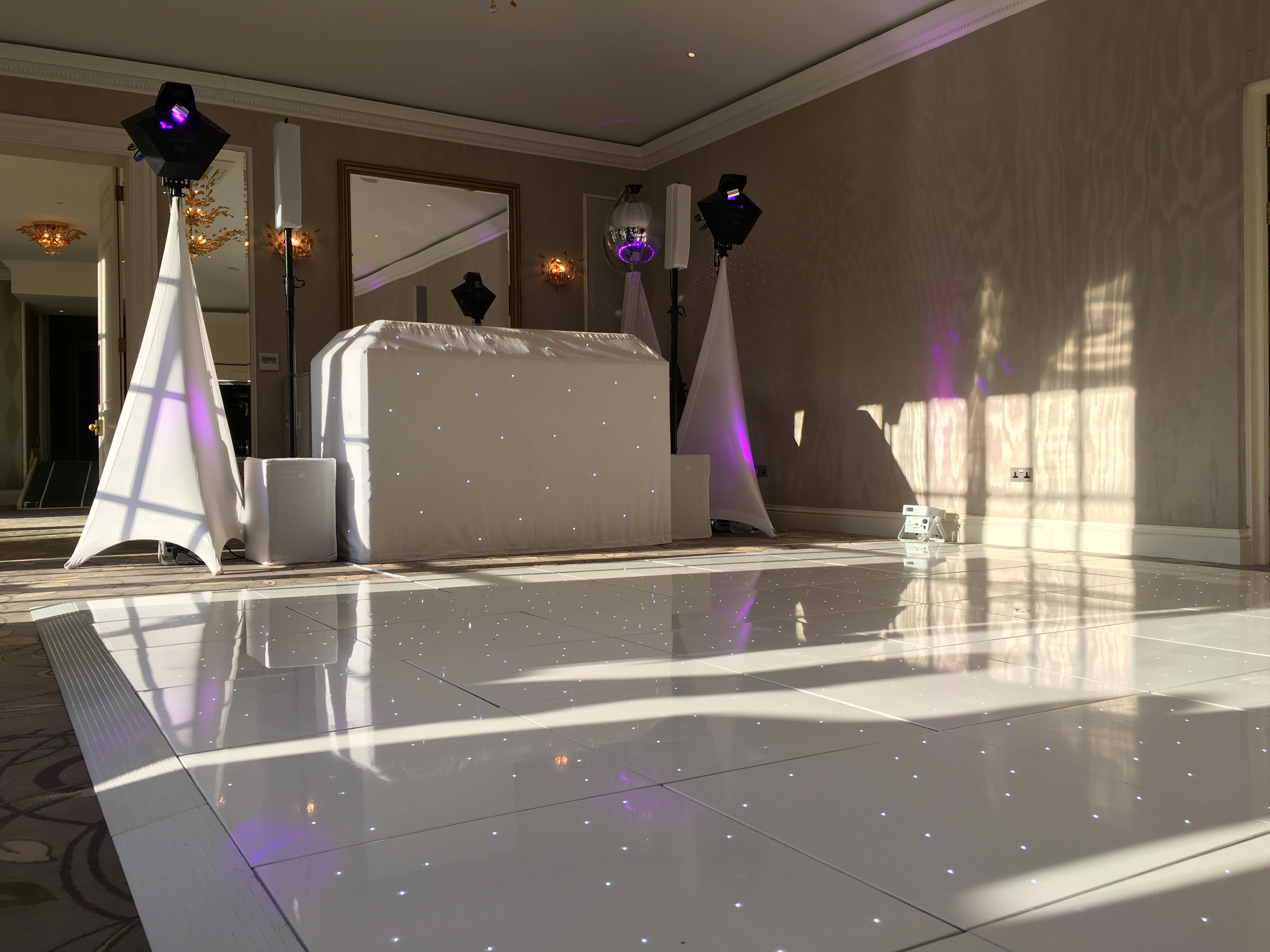 Dance Floor Hire Berkshire Innovents Entertainments & Services