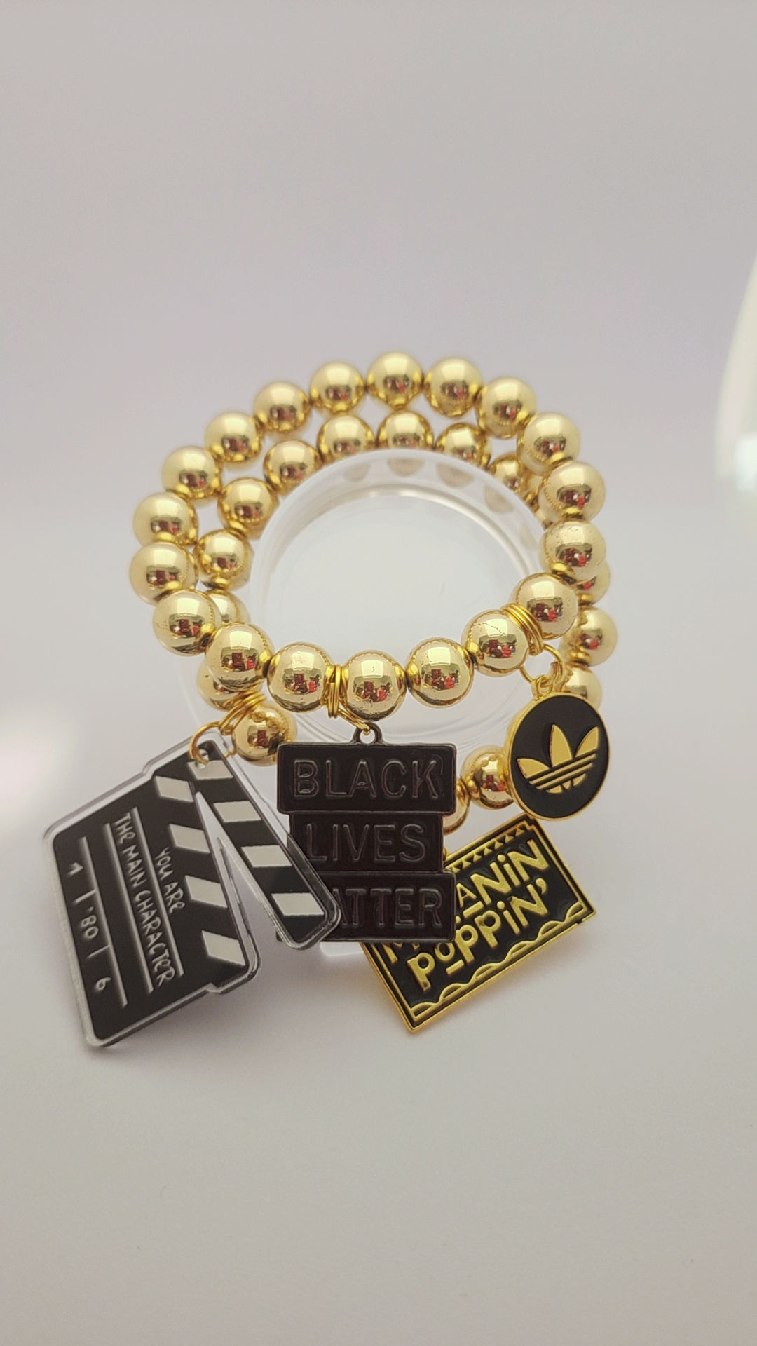 Main character 2 pcs 