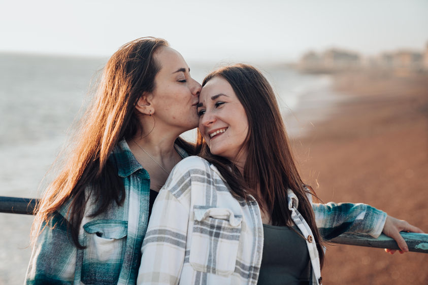Chloe & Lizzie - Couples Shoot - Web Quality -8.jpg